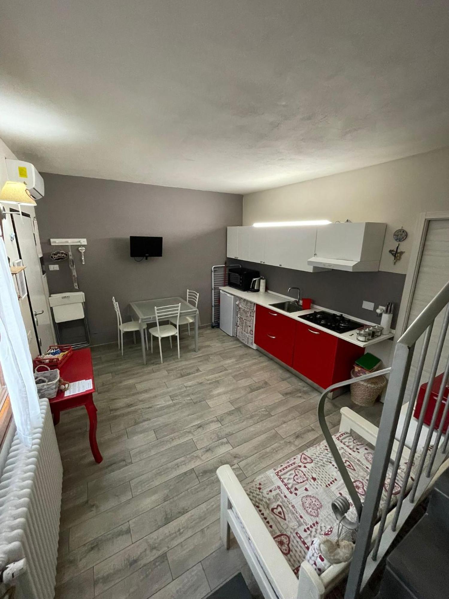 Вилла La Casa Delle Rondini Монтелупо-Фьорентино Экстерьер фото